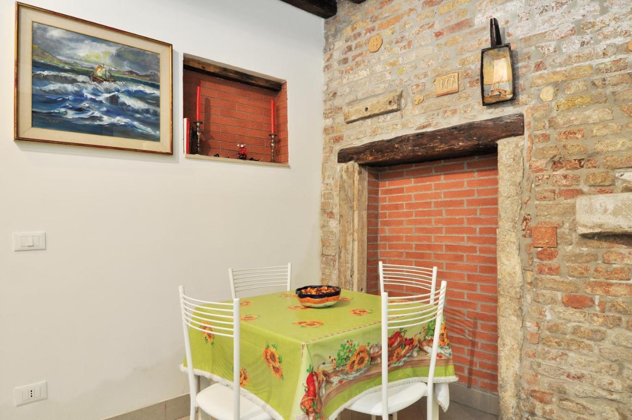 Cozy Apartment Near Rialto Bridge/ St.Mark Square Veneza Exterior foto